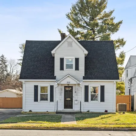Logan'S House In Downtown Frederick Villa Exterior photo